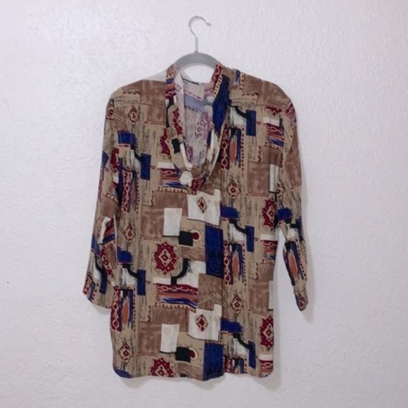 Colorful button up blouse with hood - Picture 2 of 16